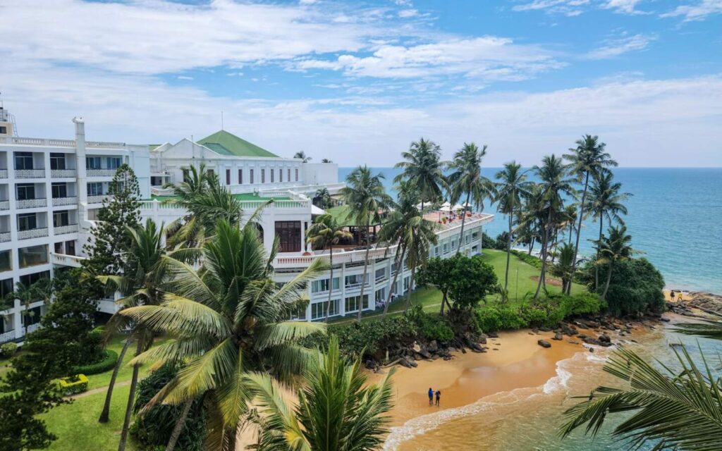 Luxury beachfront villa with infinity pool overlooking the Indian Ocean on Sri Lanka's southern coast — supporting travel image 2